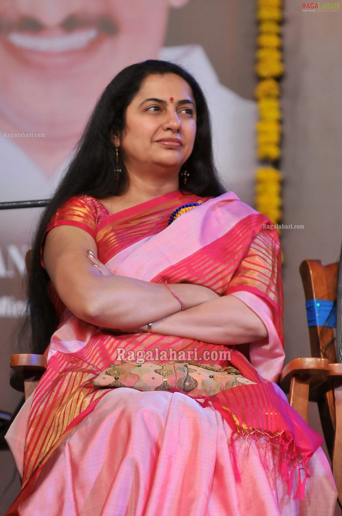 Suhasini Maniratnam (Hi-Res)