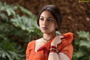 Richa Gangopadhyay in Hot Saree