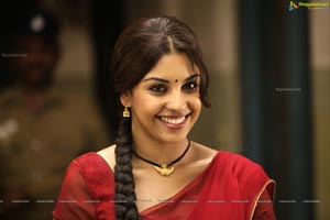 Richa Gangopadhyay in Hot Saree