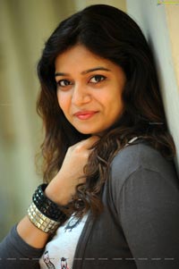 Colors Swathi High Definition Photos