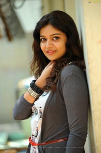 Colors Swathi High Definition Photos