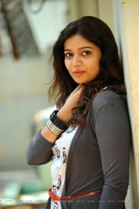 Colors Swathi High Definition Photos