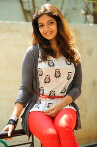 Colors Swathi High Definition Photos