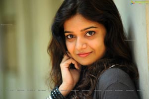 Colors Swathi High Definition Photos