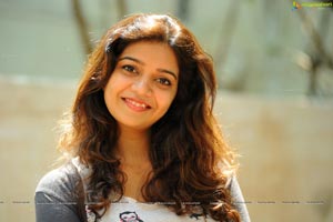 Colors Swathi High Definition Photos