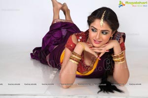 Asmita Sood in Langa Davani