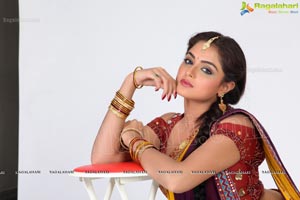 Asmita Sood in Langa Davani