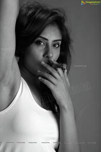 Bhanu Shree Mehra Smoking Hot Photos