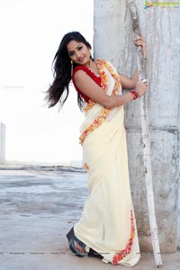 Madhavilatha Ragalahari Saree Shoot