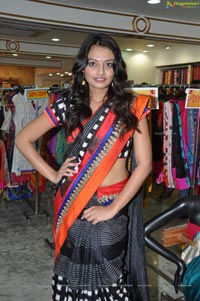 Nikitha Narayan at Singhanias Store