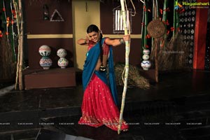 South Indian Heroine Tashu Kaushik in Saree