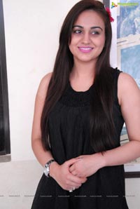 Aksha Pardasany