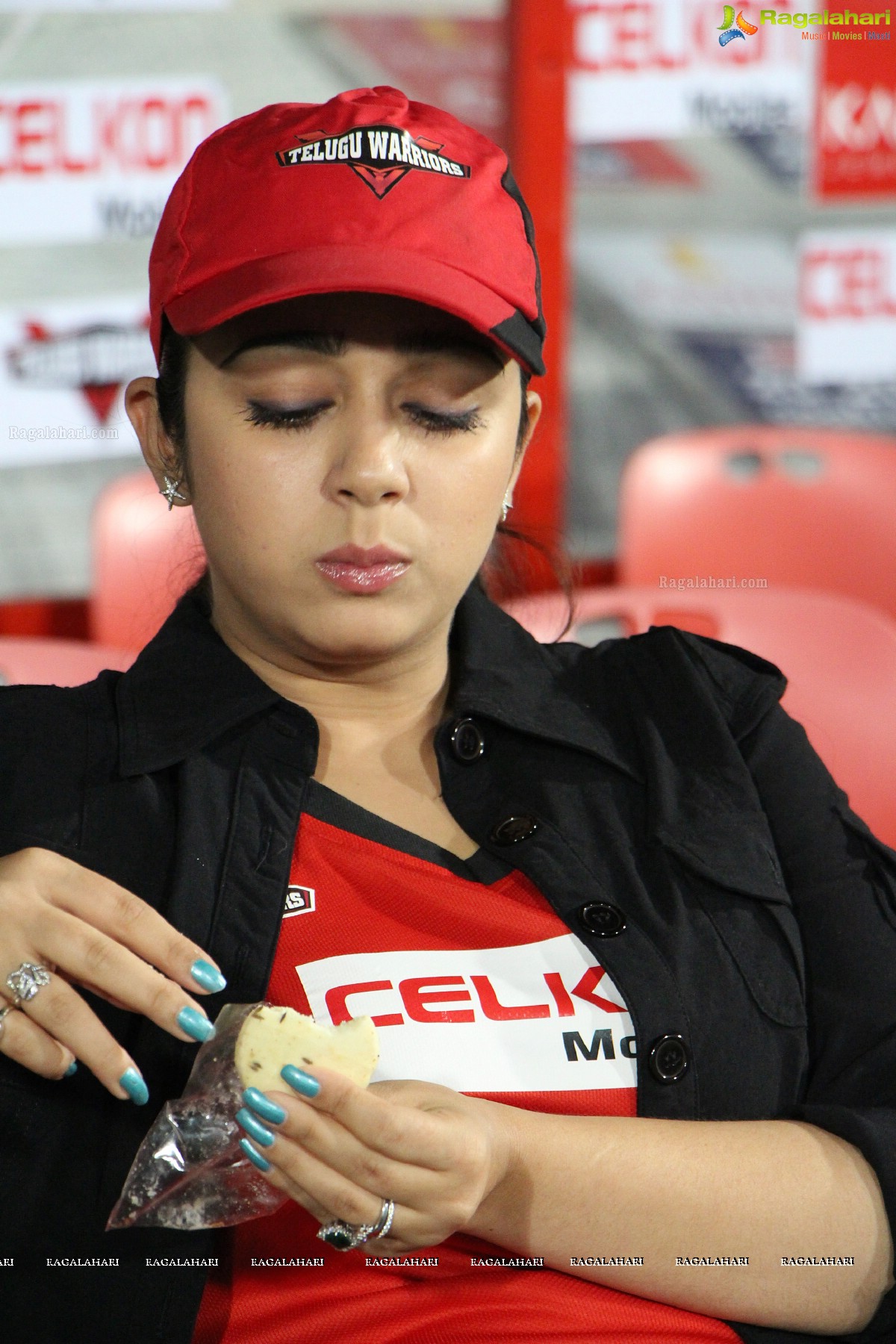 Charmme Kaur at CCL 3 Semi-Finals, Hyderabad, Exclusive Photos