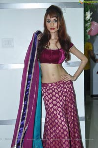 Indian Model Devatri