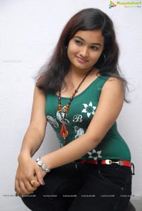 Heroine Mythili