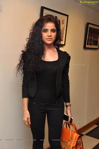 Piaa Bajpai at Back Bench Student Photo Exhibition