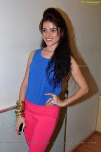 Pia Bajpai at Radio Mirchi