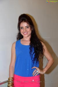 Pia Bajpai at Radio Mirchi