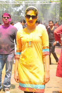 Shraddha Das Big Fat Holi Bash 2013