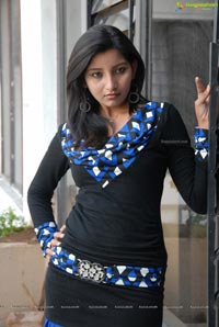 Kothoka Vintha Heroine Vinisha Naidu