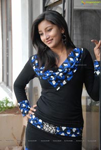 Kothoka Vintha Heroine Vinisha Naidu