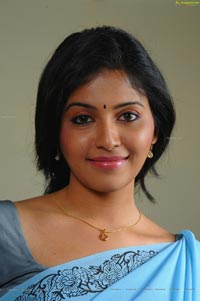 Anjali in Madha Gaja Raja