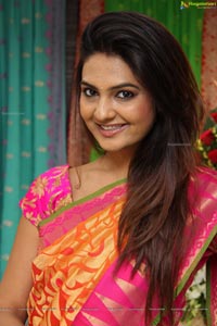 Neha Deshpande High Resolution Photos