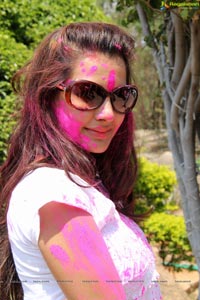 Diksha Panth at Rang De Holi Bash