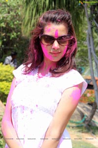 Diksha Panth at Rang De Holi Bash