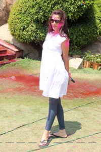 Diksha Panth at Rang De Holi Bash