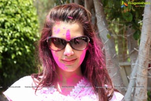 Diksha Panth at Rang De Holi Bash