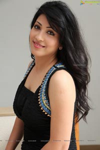 Shivani Sen Hot Pics