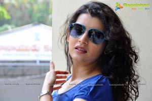 Veda Archana in T-Shirt Jeans