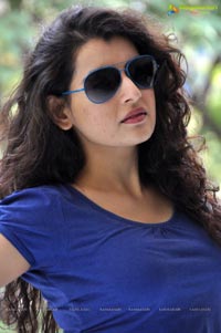 Veda Archana in T-Shirt Jeans