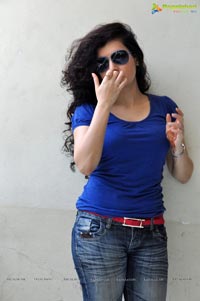 Veda Archana in T-Shirt Jeans