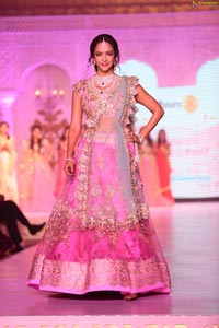 Lakshmi Manchu Ramp Walk