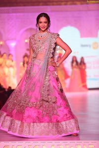 Lakshmi Manchu Ramp Walk