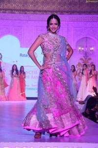 Lakshmi Manchu Ramp Walk