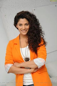 Saiyami Kher High Definition