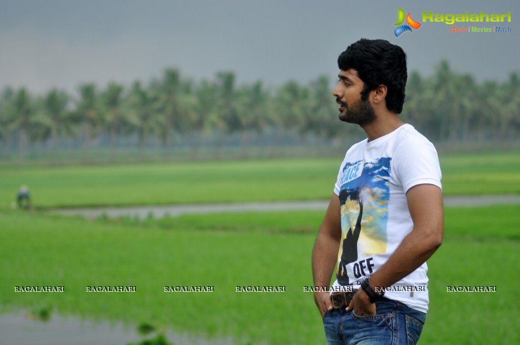 Rahul Ravindran Stills From Ala Ela, Photo Gallery