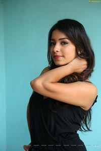 Latha Hegde HD Wallpapers