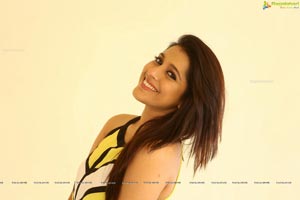 Rashmi Gautam HD Pics