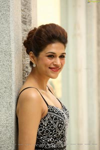 Shraddha Das HD Pics