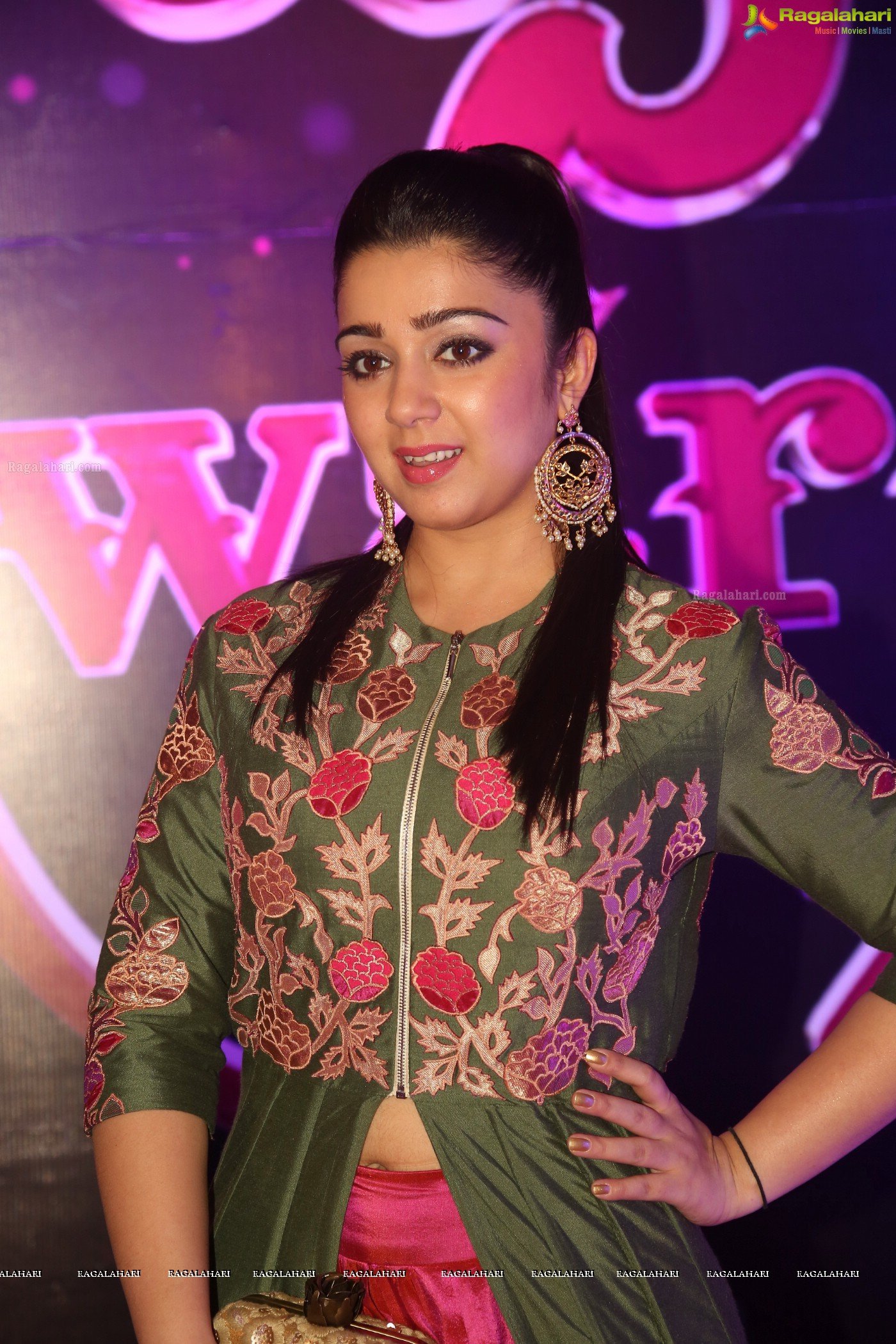 Charmme at Apsara Awards 2016, Photo Gallery