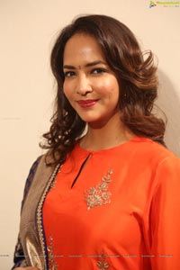 Lakshmi Manchu HQ Photos