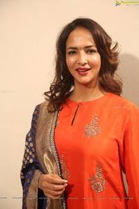 Lakshmi Manchu HQ Photos