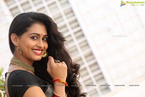 Nitya Naresh HQ Photos