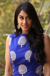 Nenjam Marappathillai Heroine Regina Cassandra