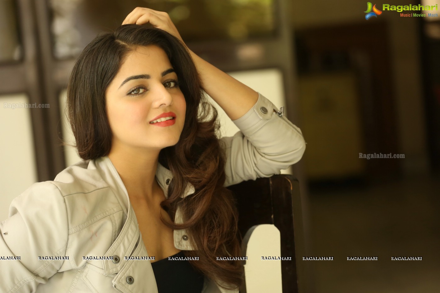 Wamiqa Gabbi (Posters)