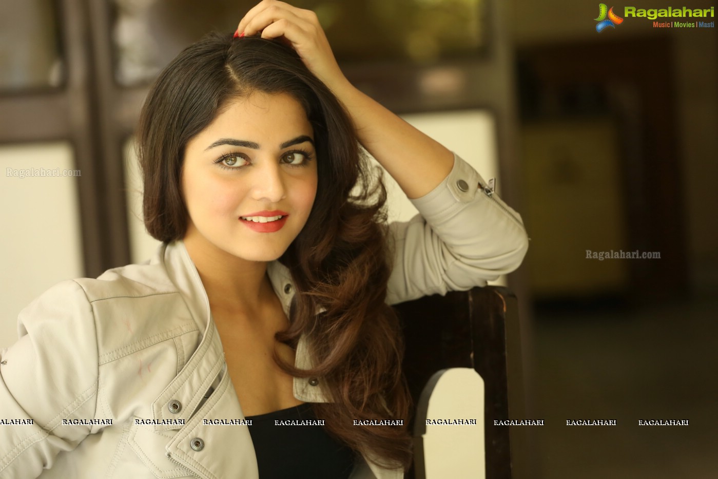 Wamiqa Gabbi (Posters)